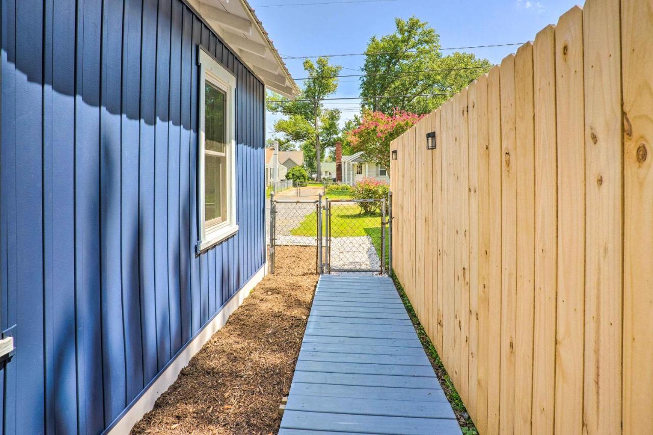 Chic With Private Yard Steps To Beach! Holiday home